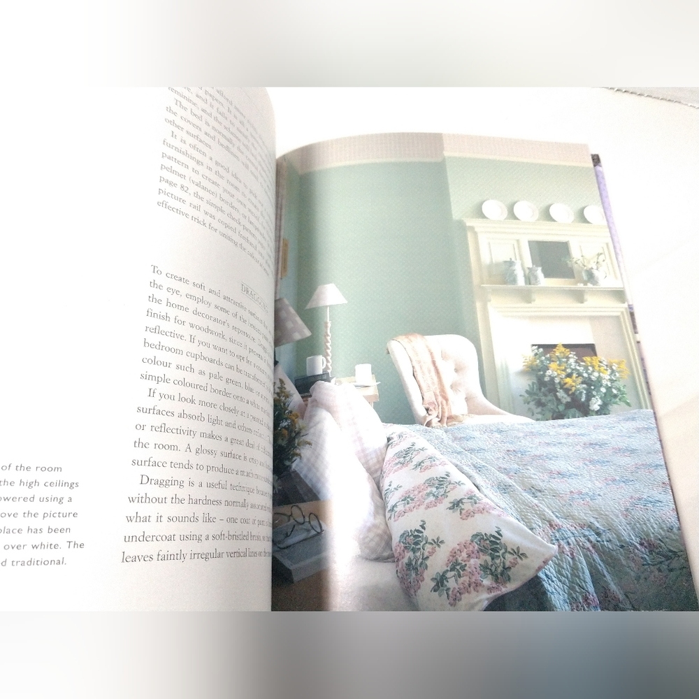 Laura Ashley Decorating With Paper and Paint Guide To Home Decorating Book - Picture 8 of 13
